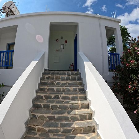 Island Budget Apartments Paphos Exteriör bild