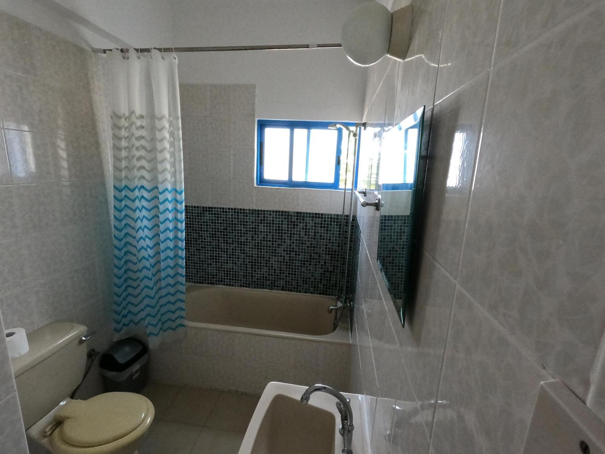Island Budget Apartments Paphos Exteriör bild